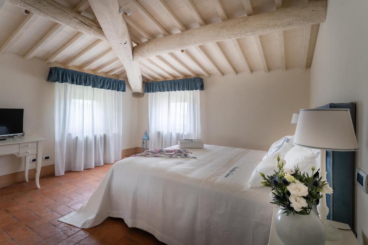Relais Maria Cristina Bed and Breakfast Chianni Exteriör bild