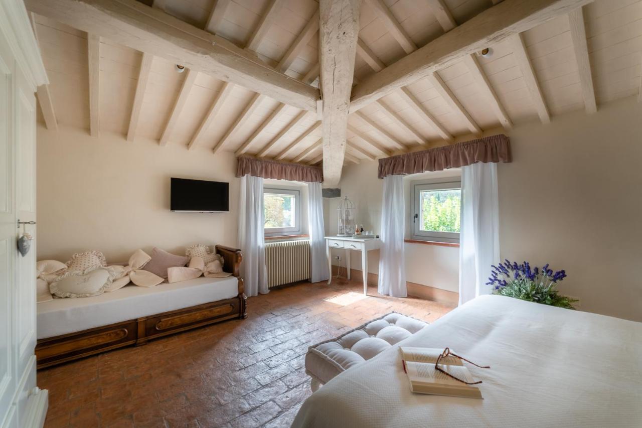 Relais Maria Cristina Bed and Breakfast Chianni Exteriör bild
