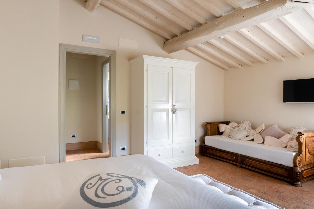 Relais Maria Cristina Bed and Breakfast Chianni Exteriör bild