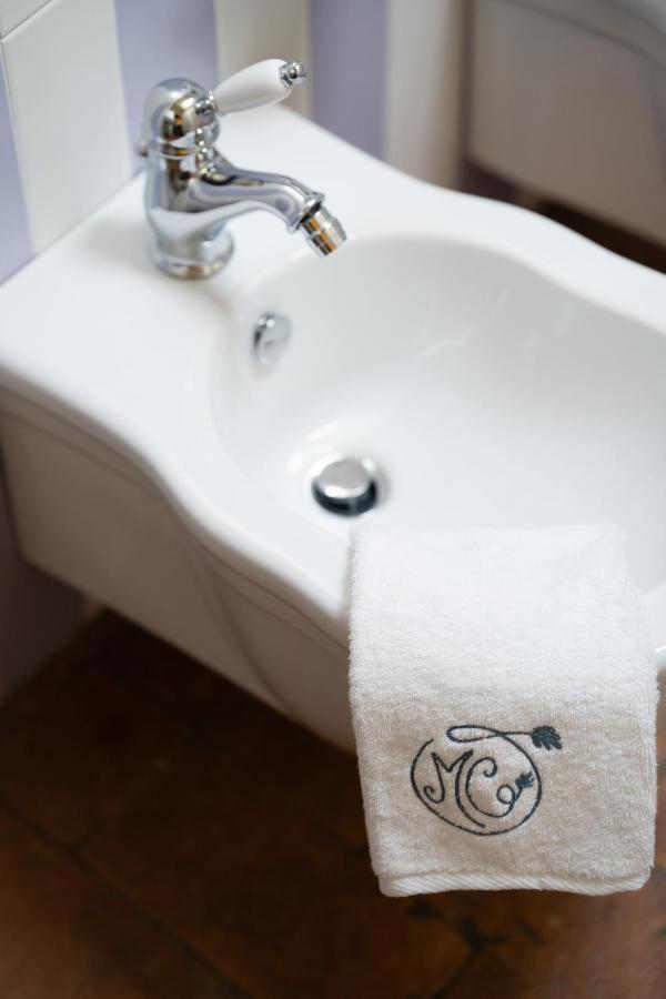 Relais Maria Cristina Bed and Breakfast Chianni Exteriör bild